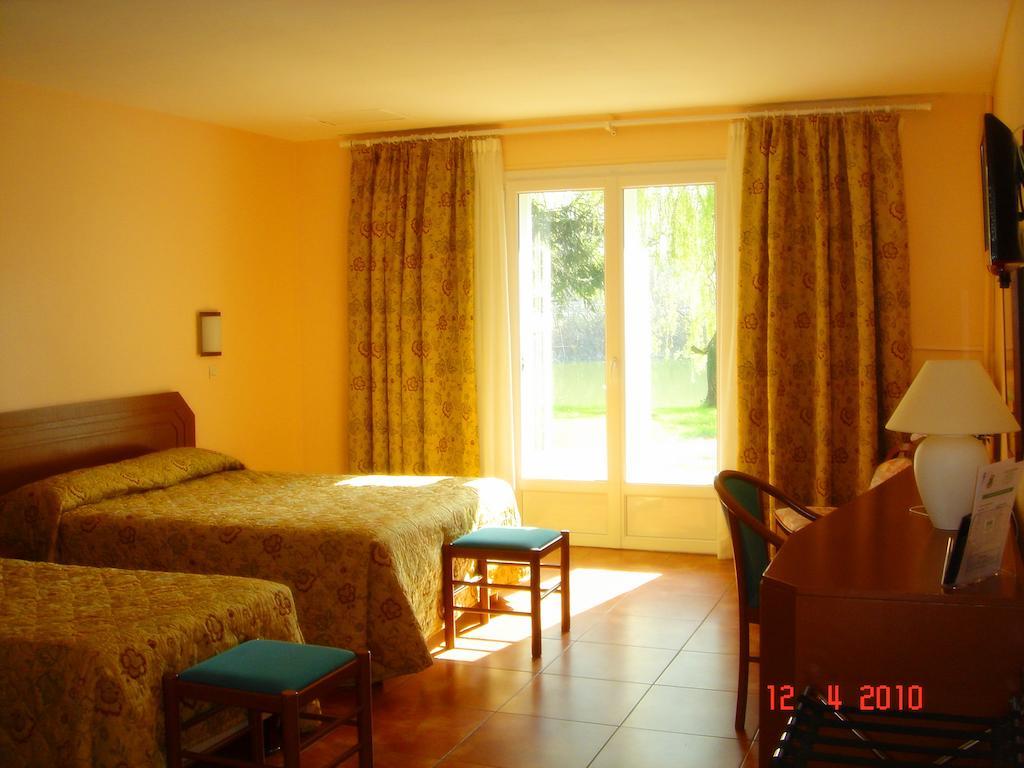 Motel Des Bruyeres Lamotte-Beuvron Zimmer foto